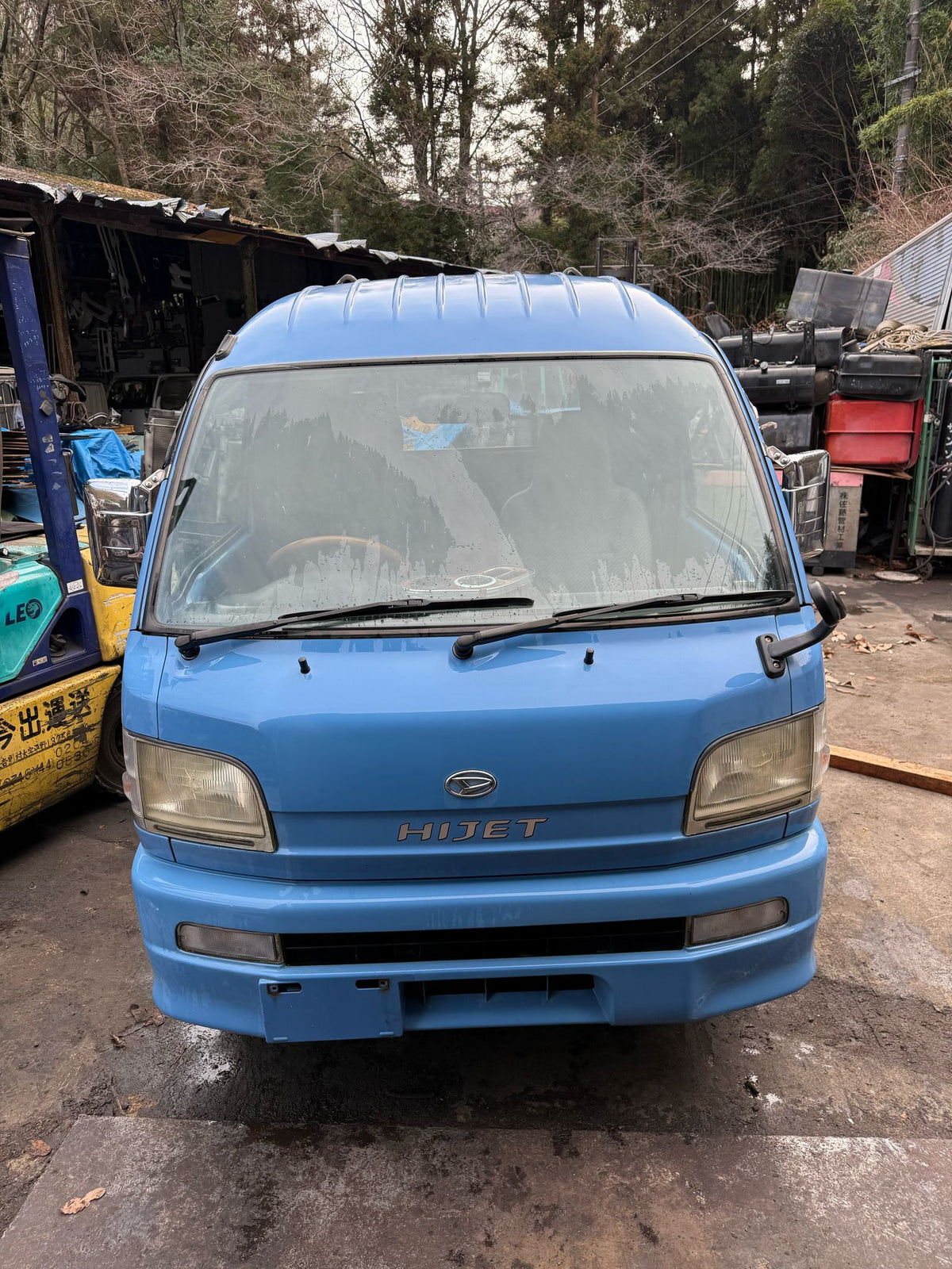 Blue 2000 Daihatsu Hijet 4x4 kei truck, photo 2 of 12