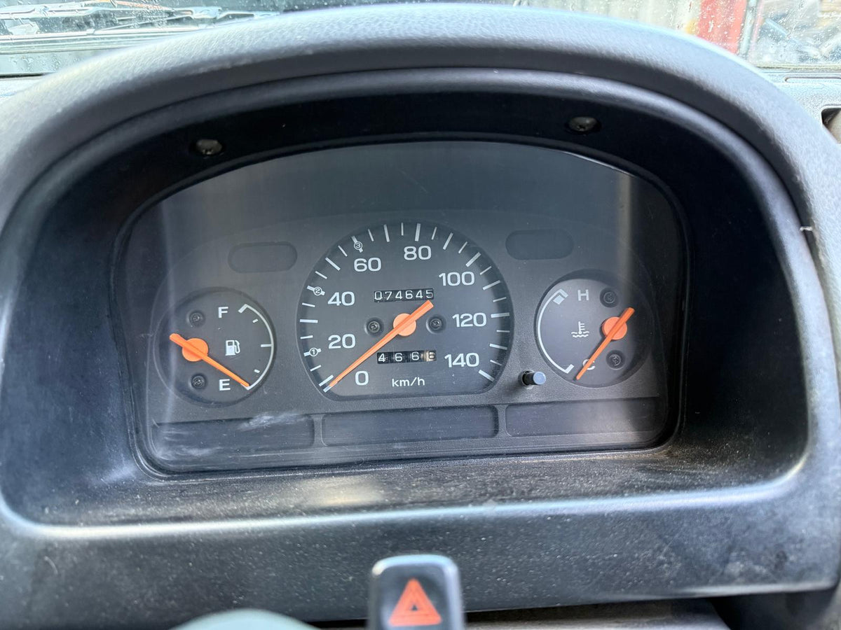White 1998 Subaru Sambar 4x4 kei truck, photo 9 of 11