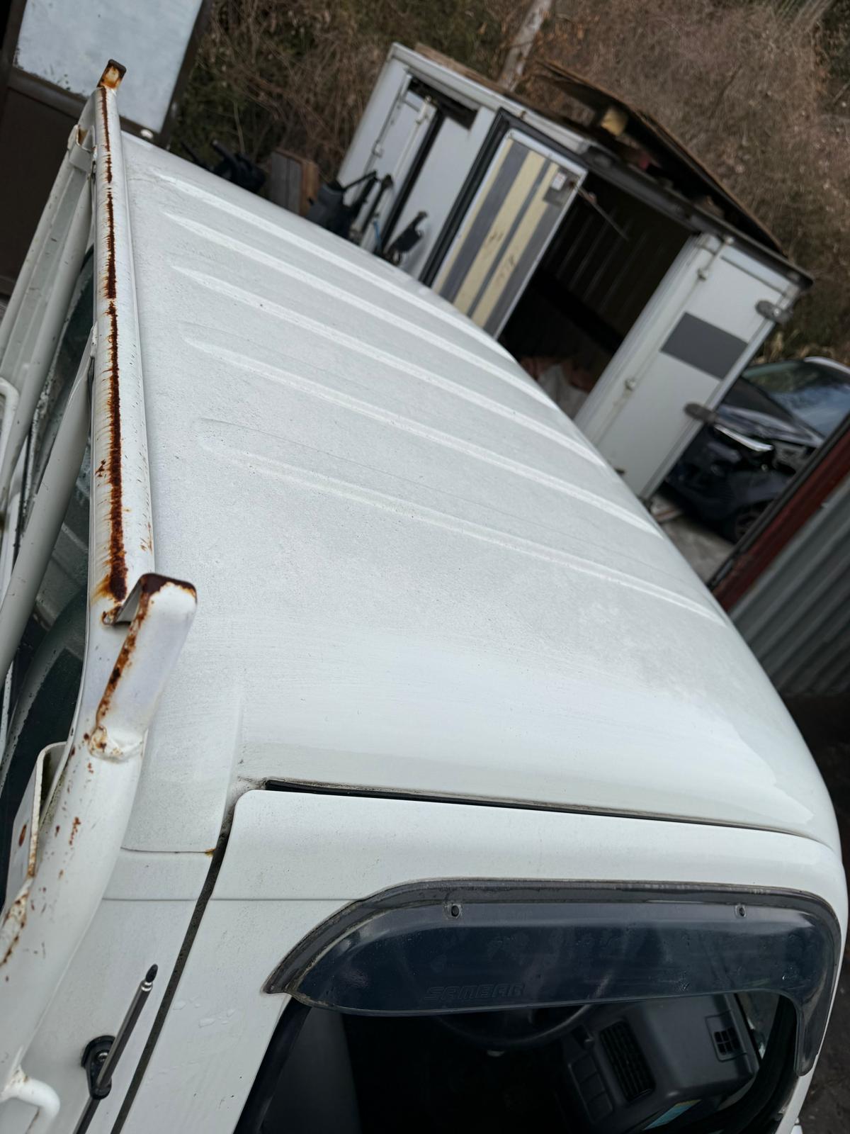 White 2000 Subaru Sambar 4x4 kei truck, photo 3 of 10