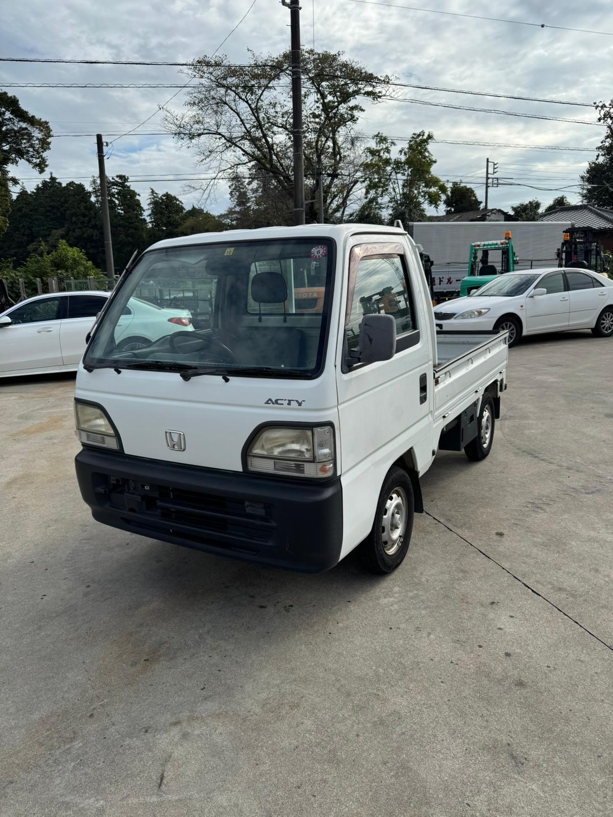White 1996 Honda Acty 4x2 kei truck, photo 2 of 7
