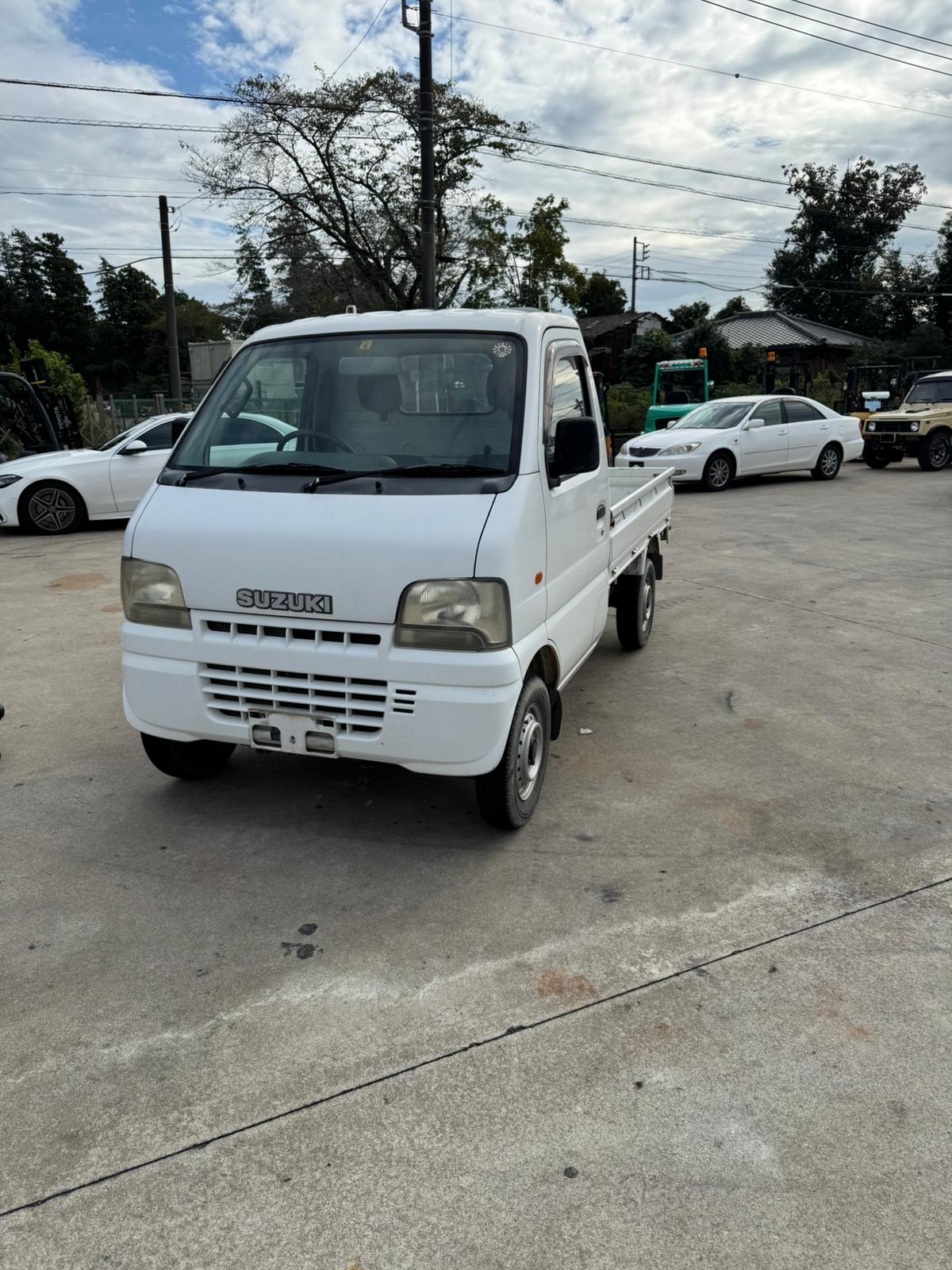 White 2001 Suzuki Carry 4x4 kei truck, photo 2 of 7