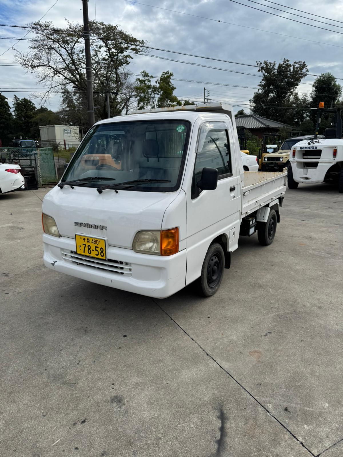 White 2000 Subaru Sambar 4x4 kei truck, photo 2 of 9