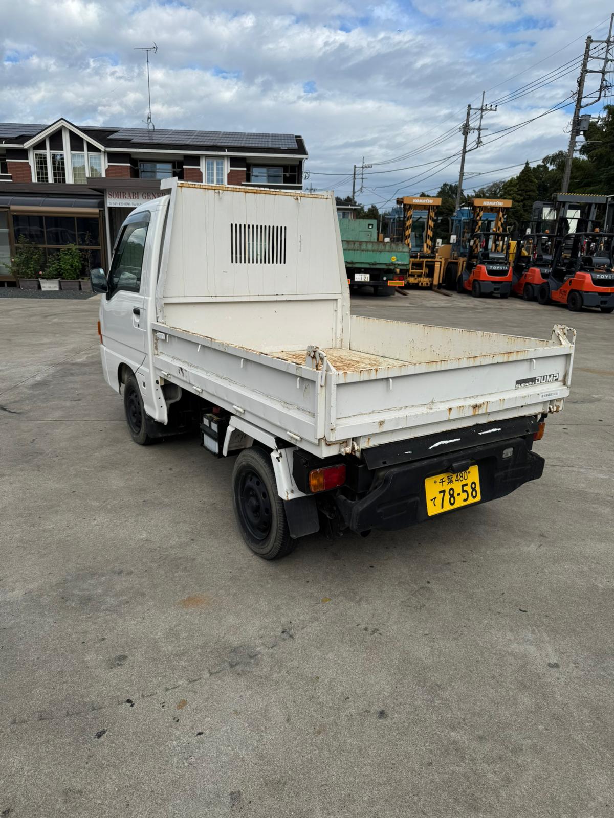 White 2000 Subaru Sambar 4x4 kei truck, photo 3 of 9