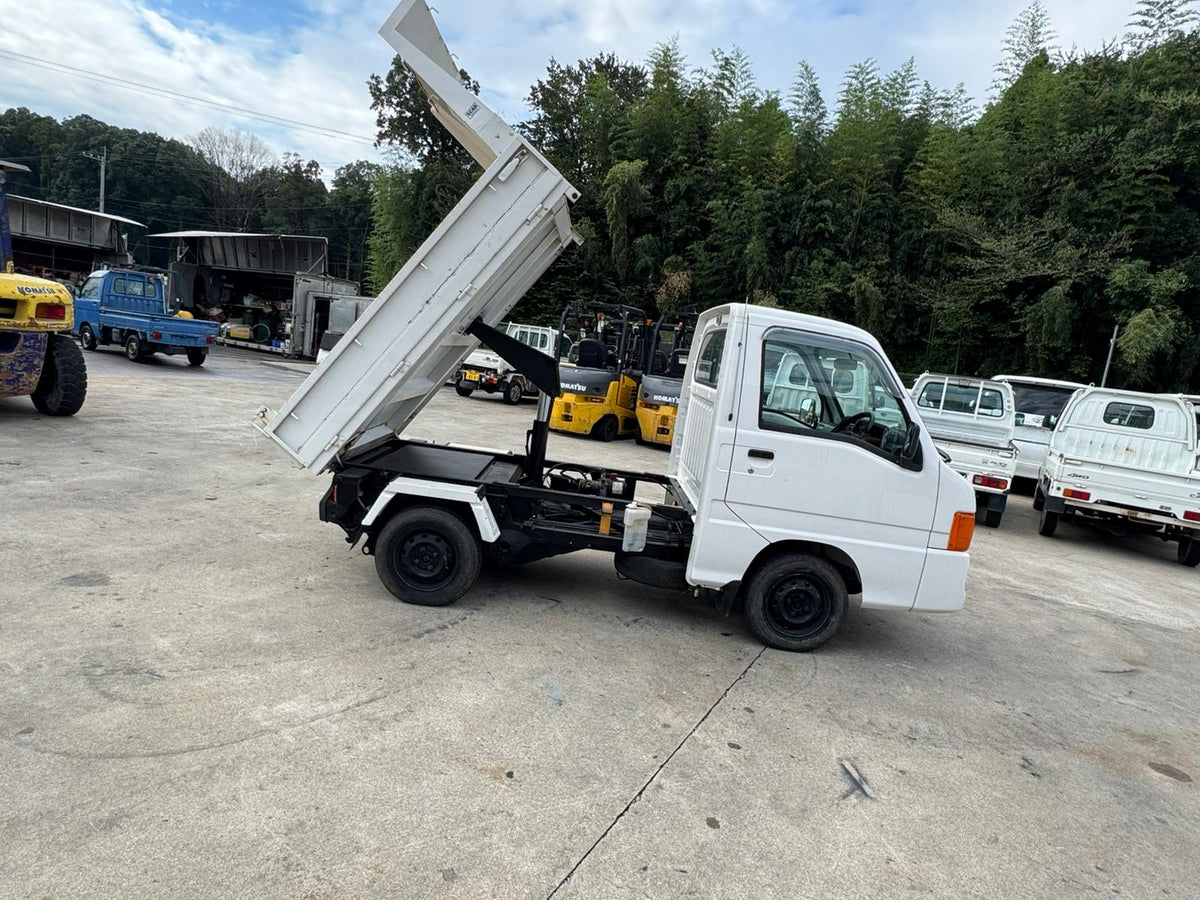 White 2000 Subaru Sambar 4x4 kei truck, photo 6 of 9