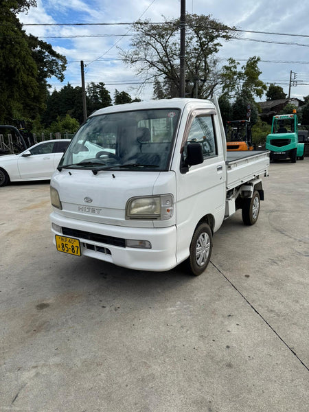 White 2001 Daihatsu Hijet Scissor-Lift Dump Truck 4x4, photo 2 of 10