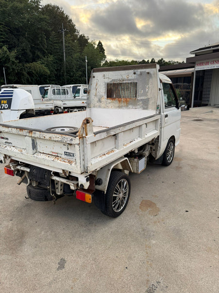 White 2001 Daihatsu Hijet 4x4 kei truck, photo 3 of 9