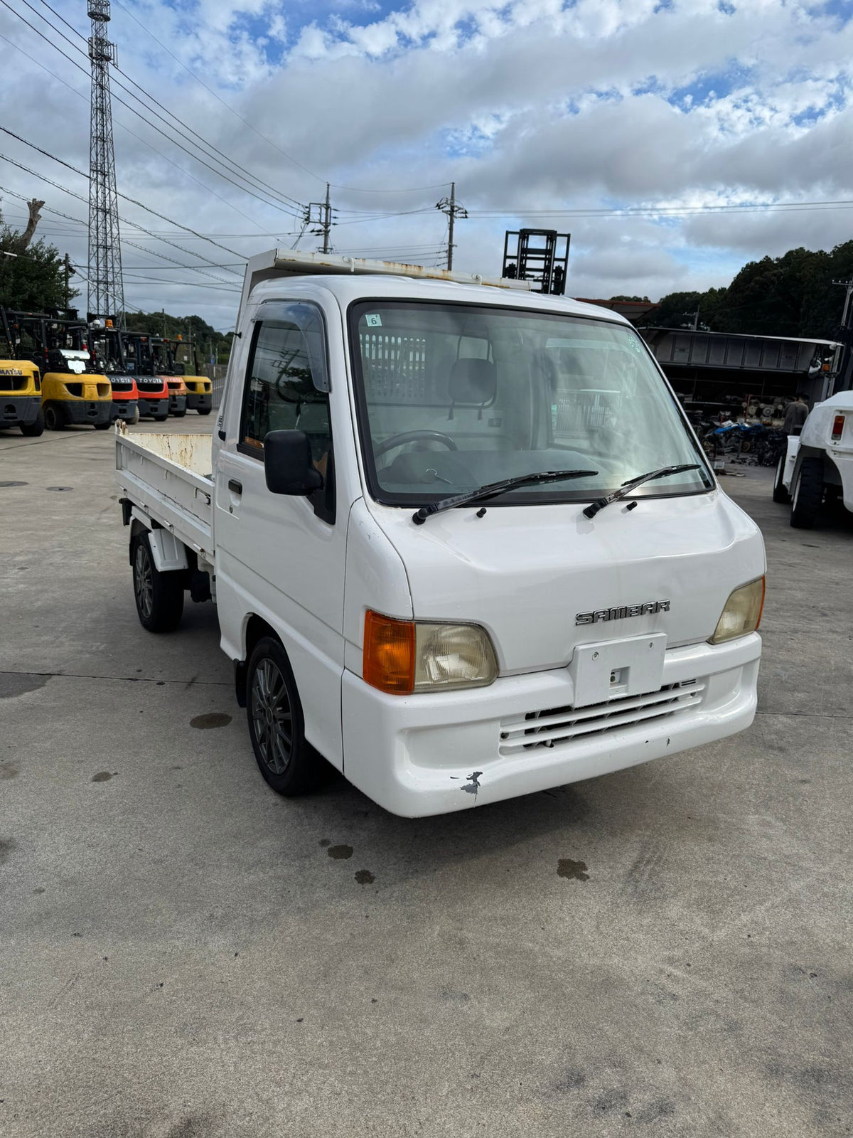 White 2000 Subaru Sambar 4x4 kei truck, photo 1 of 10