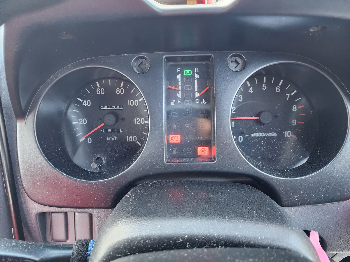 Black and red 1995 Mitsubishi Pajero SUV, photo 7 of 10