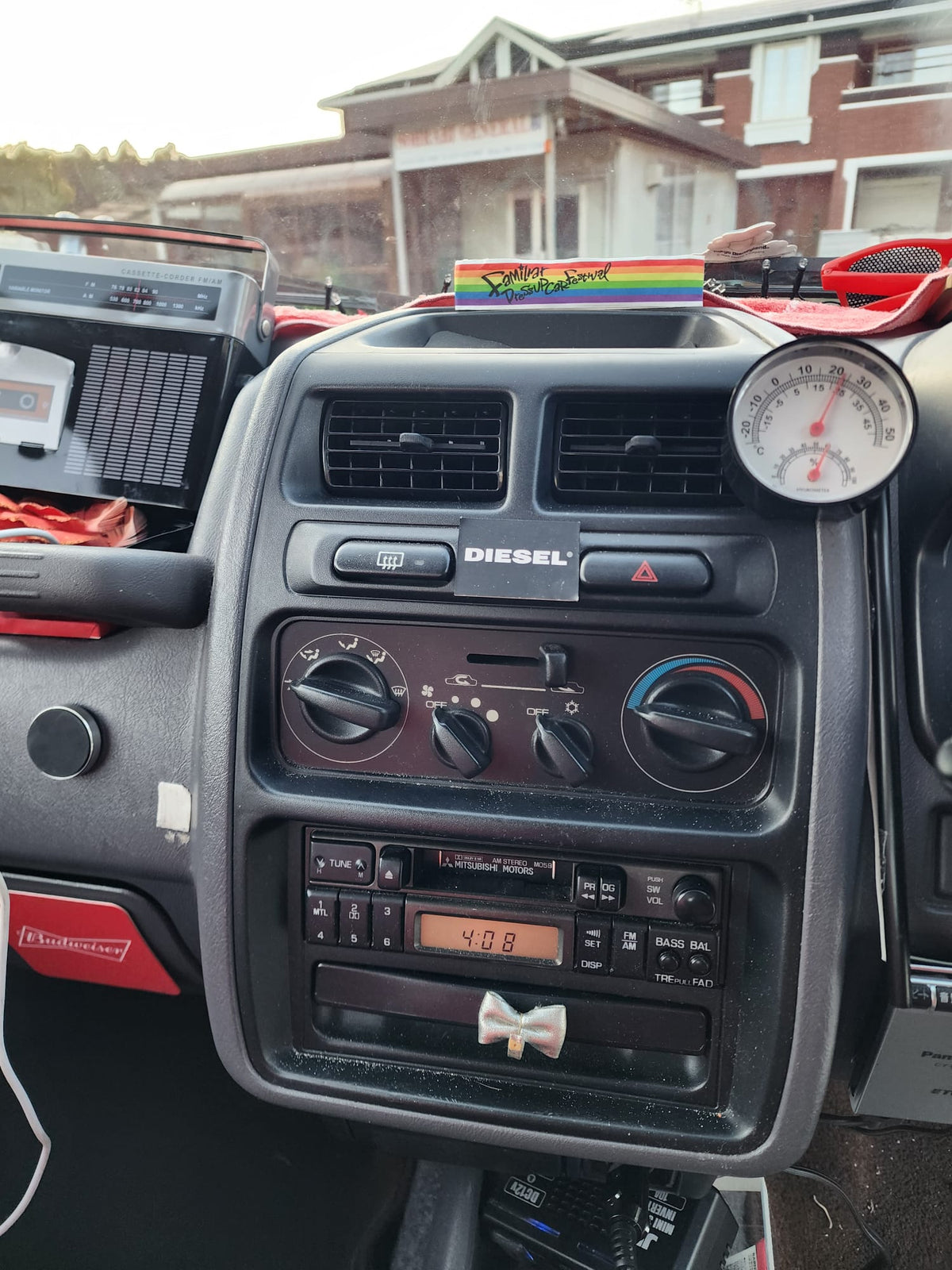 Black and red 1995 Mitsubishi Pajero SUV, photo 8 of 10
