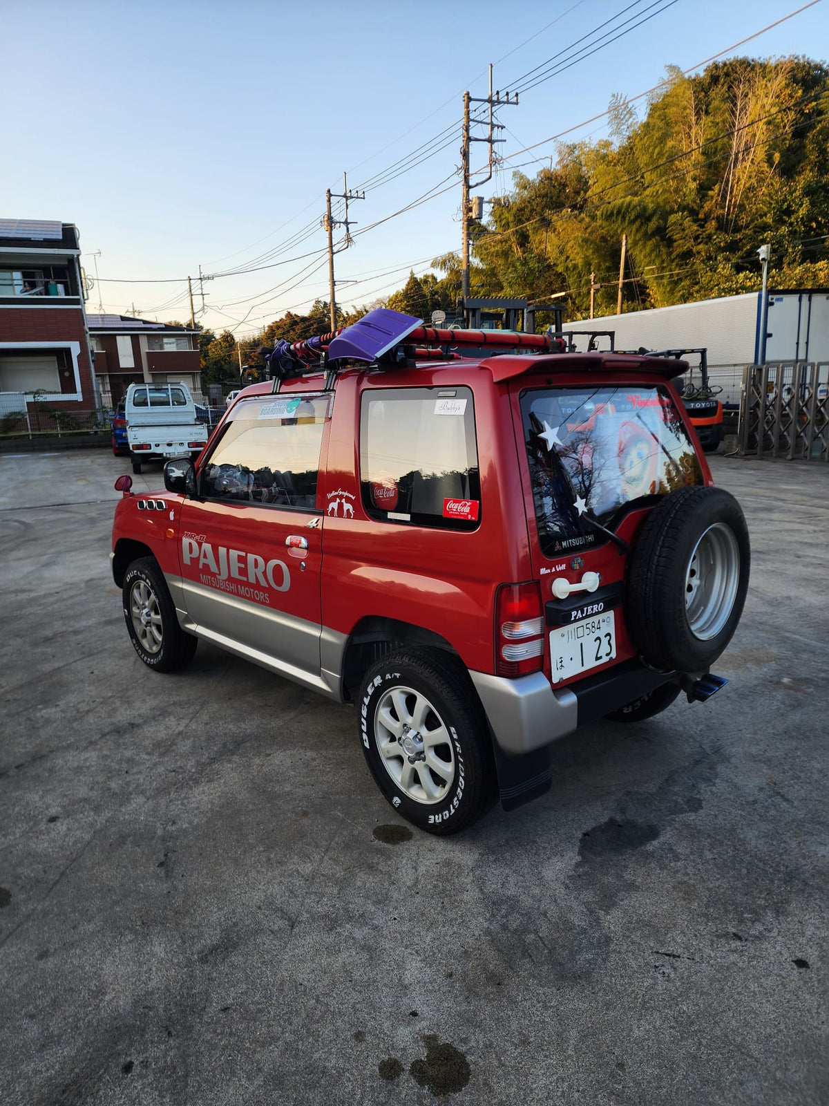 Black and red 1995 Mitsubishi Pajero SUV, photo 4 of 10