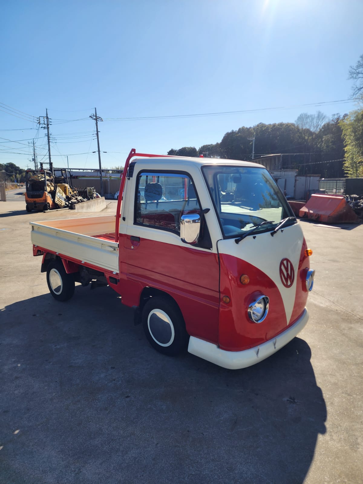 Red/White 1997 Subaru Sambar 4x4 kei truck, photo 2 of 11