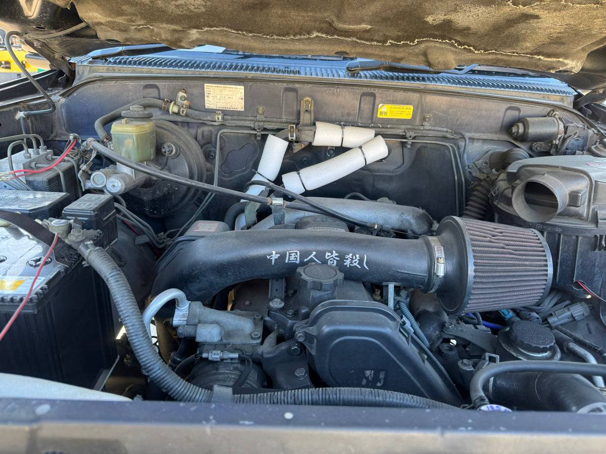 Black 1996 Toyota Hilux Surf 4WD SUV, photo 6 of 19