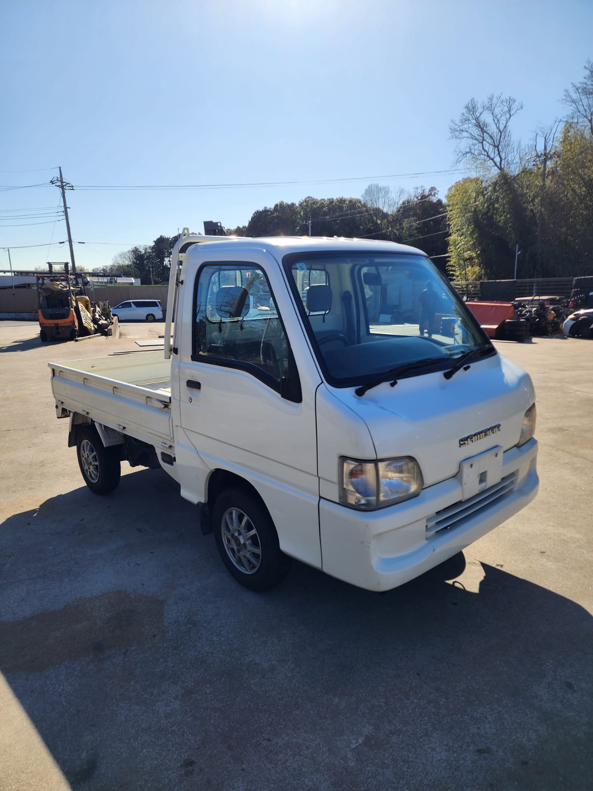 White 2001 Subaru Sambar 4x4 kei truck, photo 1 of 12