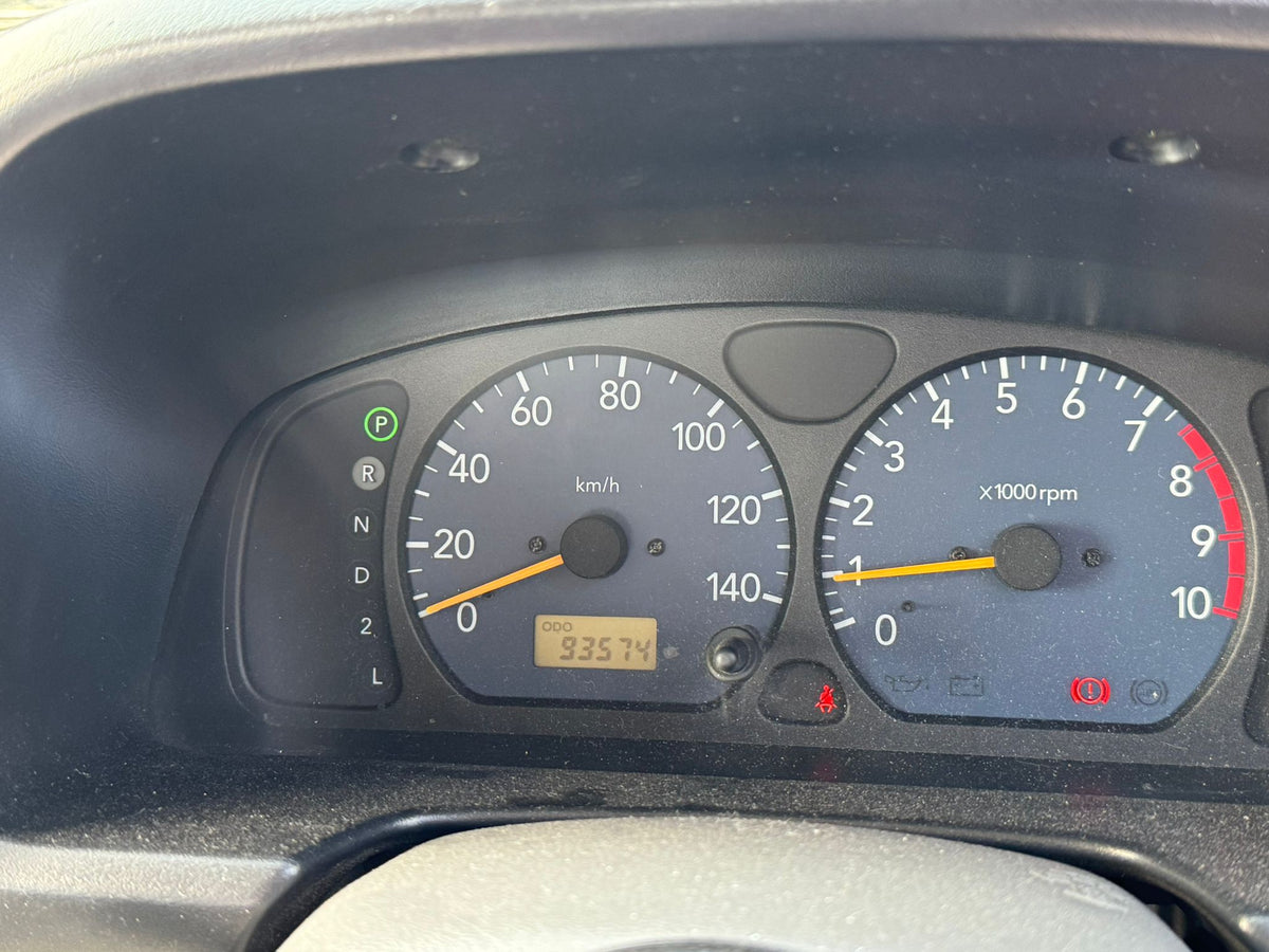 White 2001 Suzuki Jimny 4x4 kei SUV, photo 8 of 12