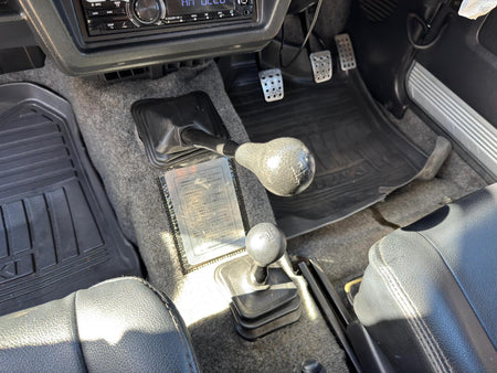 Blue/White 1996 Suzuki Jimny kei SUV, photo 14 of 15