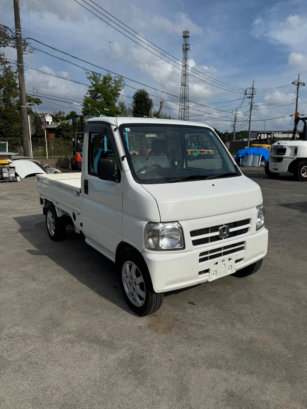White 2001 Honda Acty 4x4 kei truck, photo 2 of 9