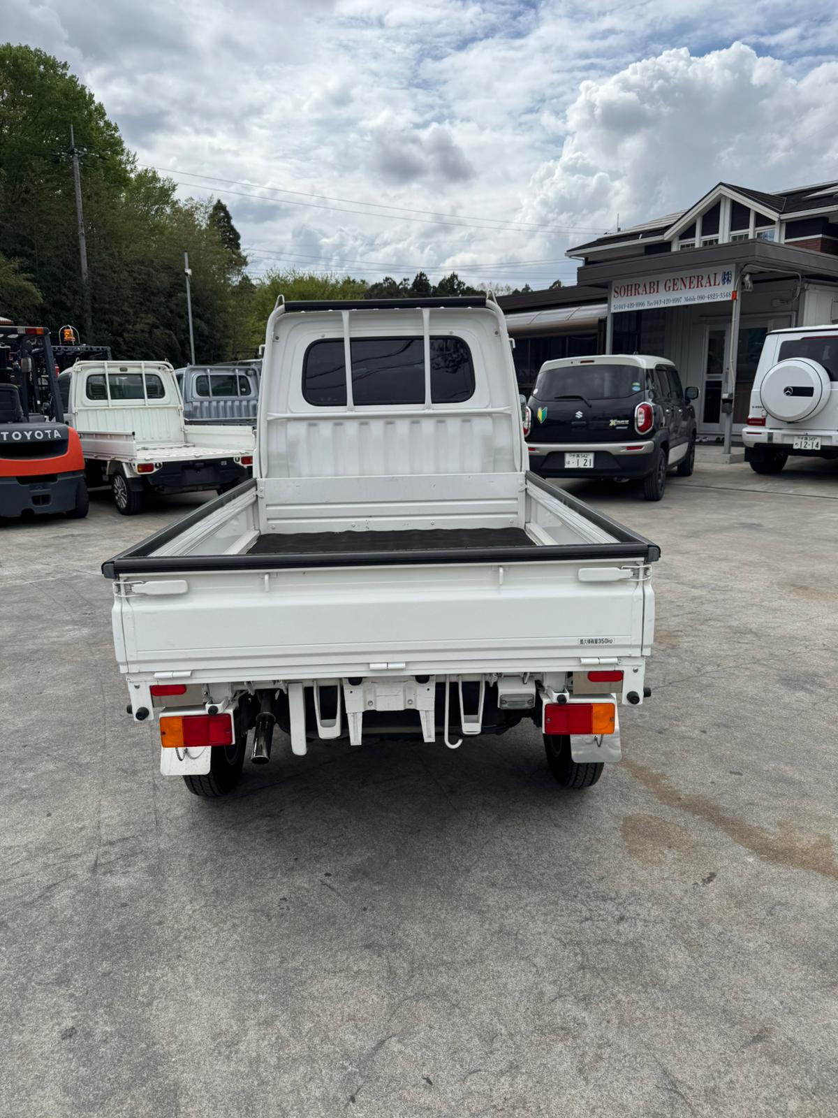 White 1998 Daihatsu Hijet Dump Truck 4x4, photo 4 of 12