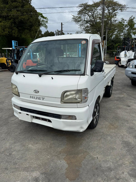 White 2001 Daihatsu Hijet 4x4 kei truck, photo 1 of 10