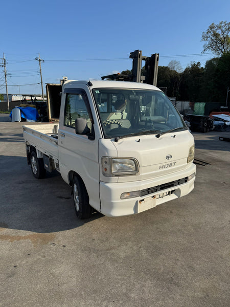 White 2000 Daihatsu Hijet 4x4 kei truck, photo 1 of 11