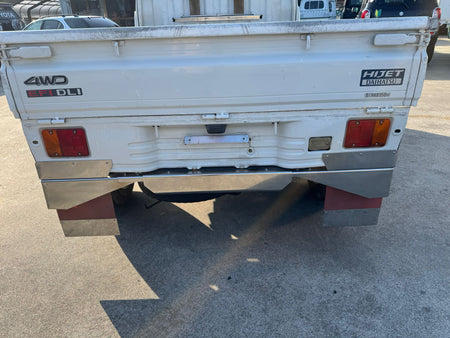 White 2000 Daihatsu Hijet 4x4 kei truck, photo 4 of 11