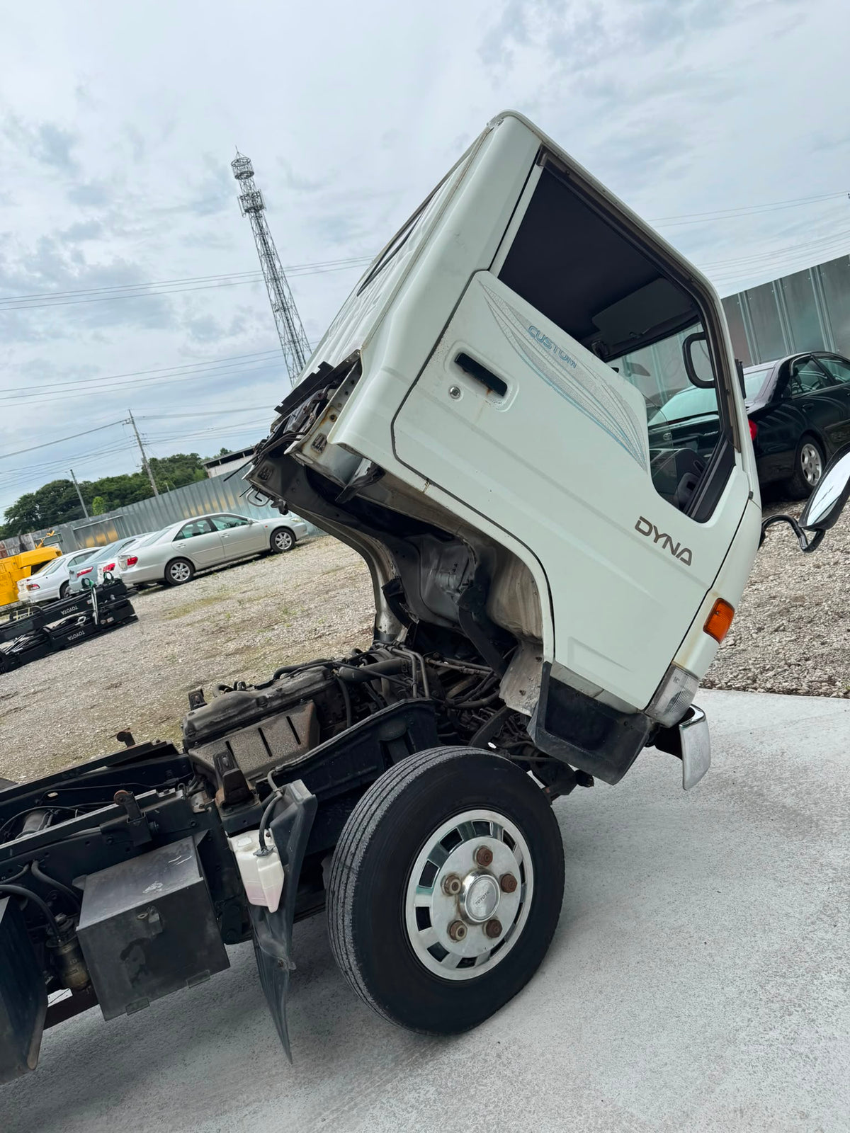 1999 Toyota Dyna Diesel Dump Truck, photo 7 of 10