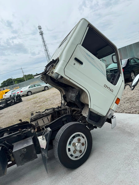 1999 Toyota Dyna Diesel Dump Truck, photo 7 of 10