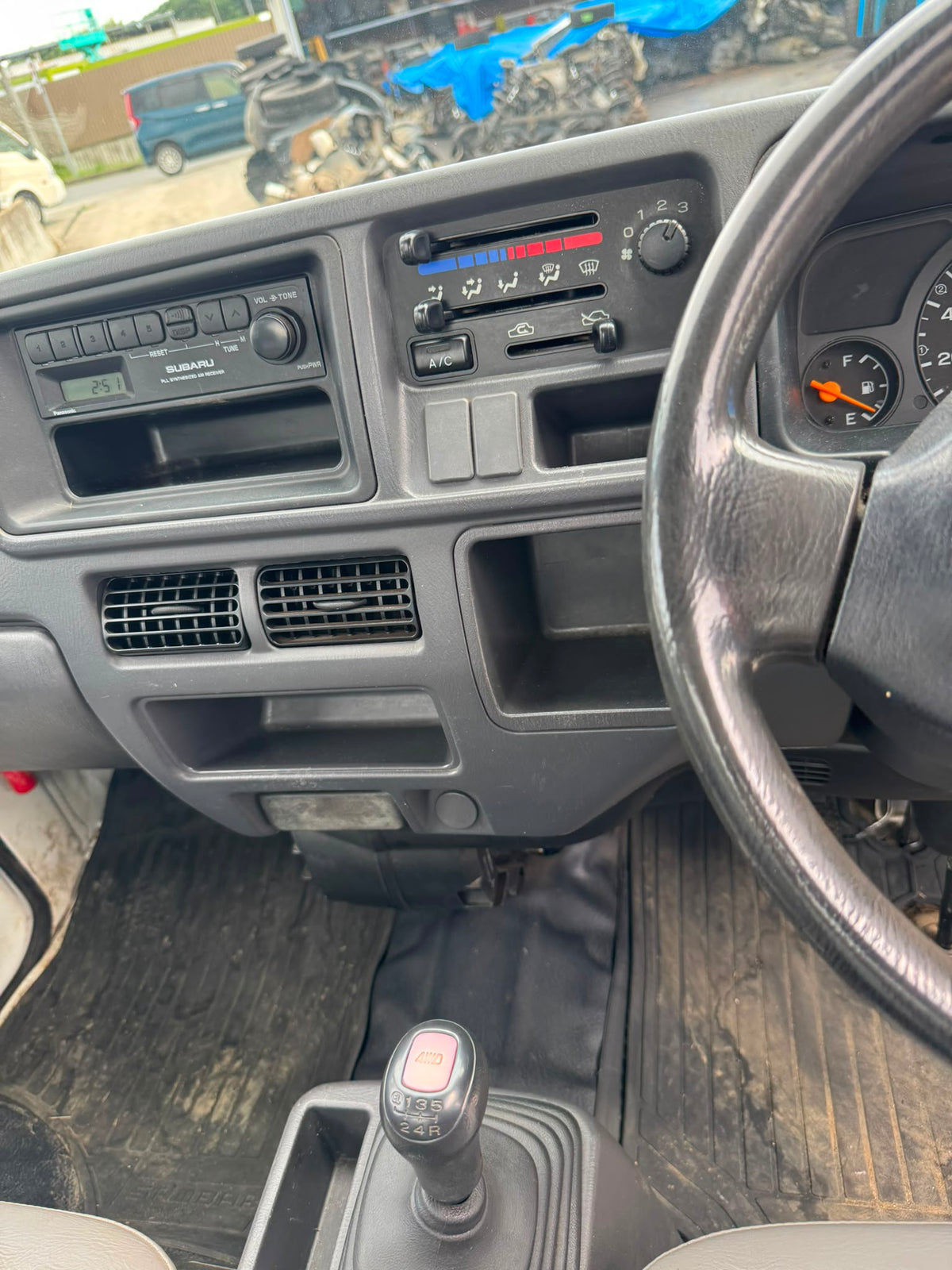 White 2001 Subaru Sambar 4x4 kei truck, photo 8 of 9