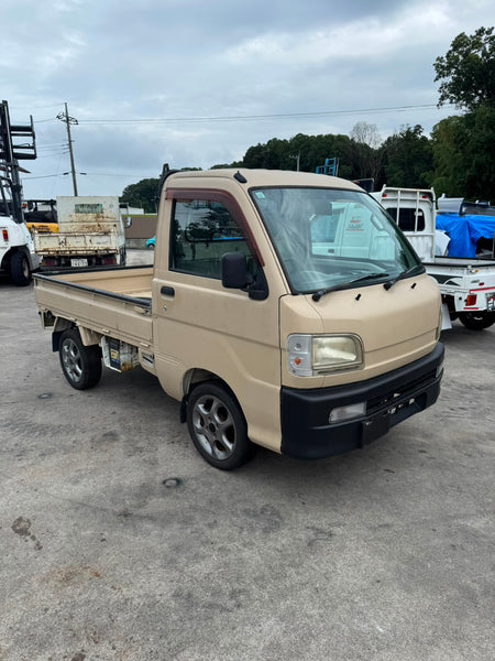 Beige 2000 Daihatsu Hijet 4x2 kei truck