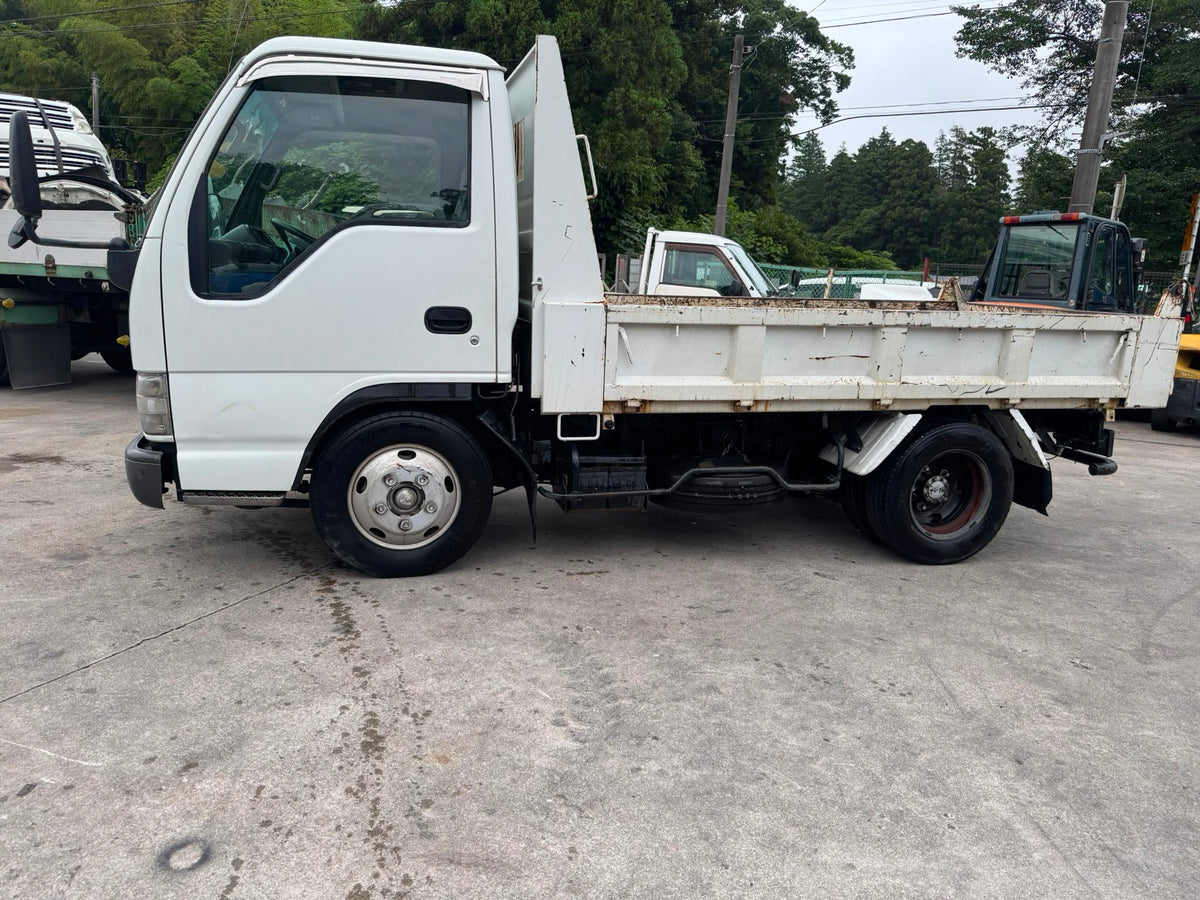 White 1998 Isuzu Elf Diesel Dump Truck 4x2, photo 4 of 14