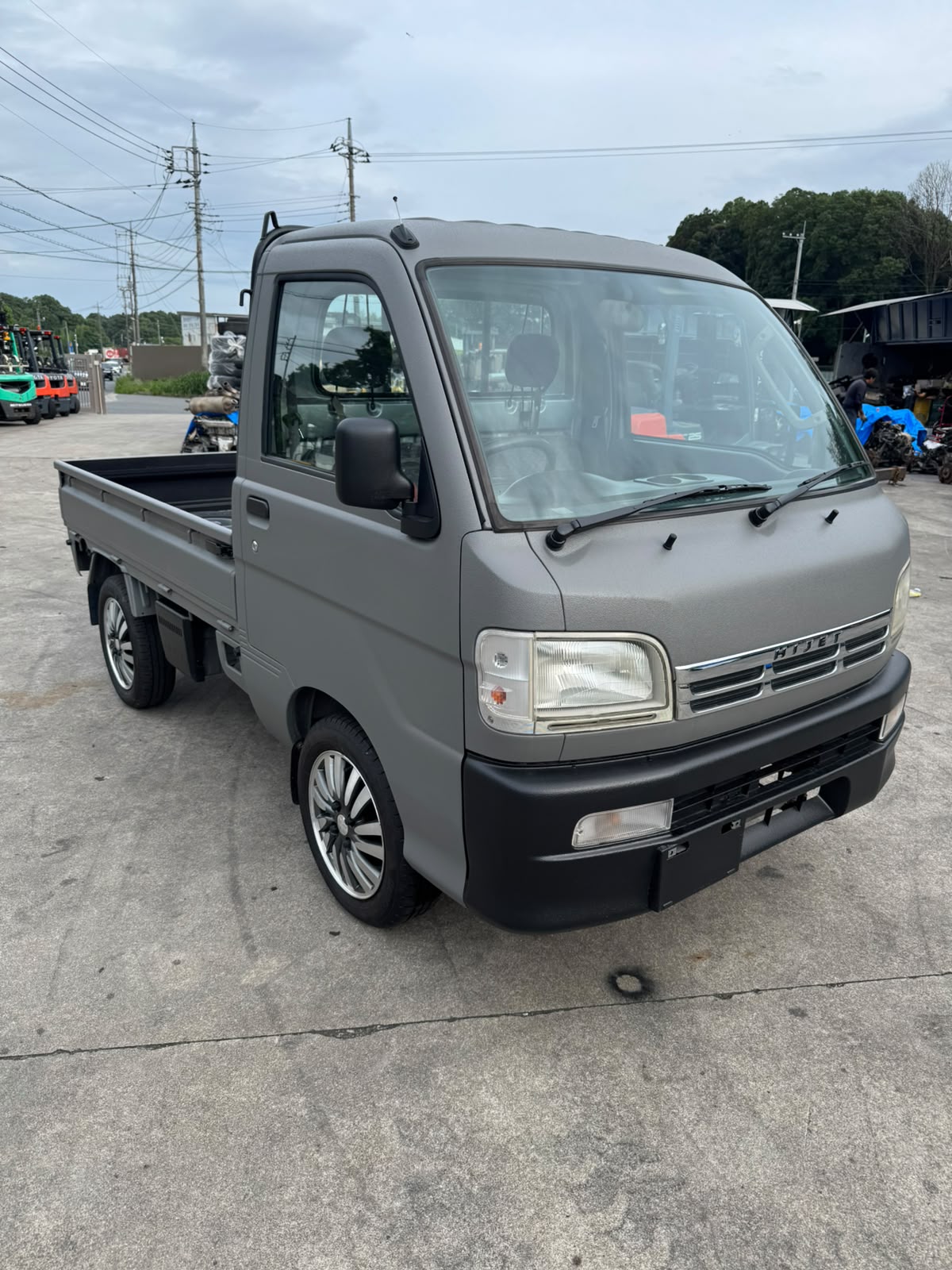 Grey 2000 Daihatsu Hijet 4x4 kei truck