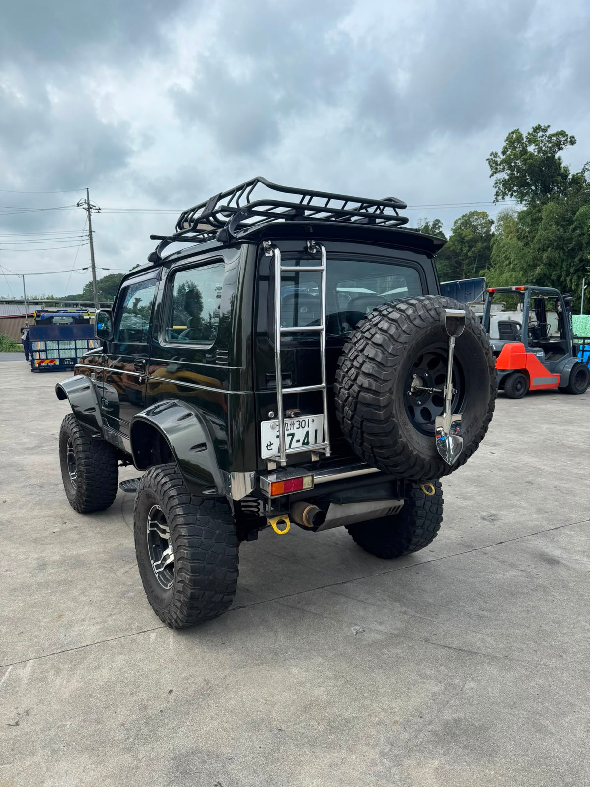 Black 1996 Suzuki Jimny Sierra 4x4 kei SUV, photo 4 of 14