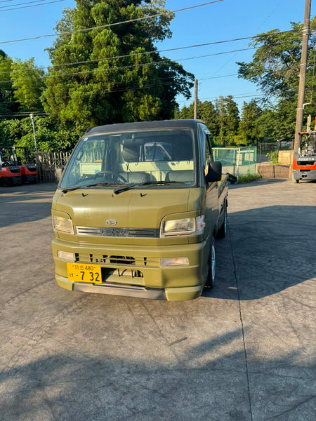 Army green 1999 Daihatsu Hijet 4x2 kei truck, photo 2 of 9