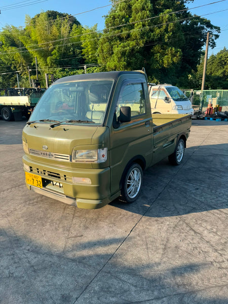 Army green 1999 Daihatsu Hijet 4x2 kei truck, photo 3 of 9