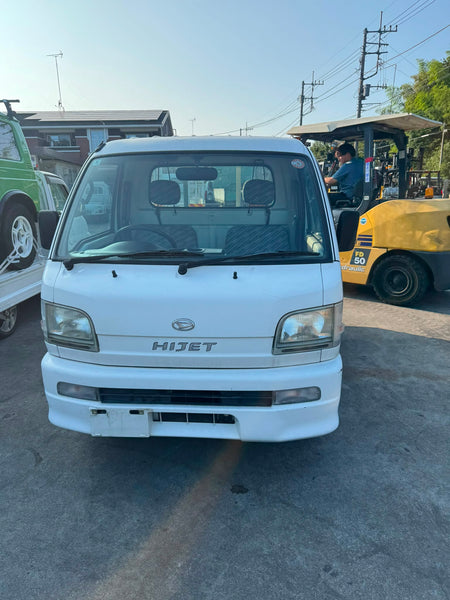 White 2001 Daihatsu Hijet 4x4 kei truck, photo 2 of 10