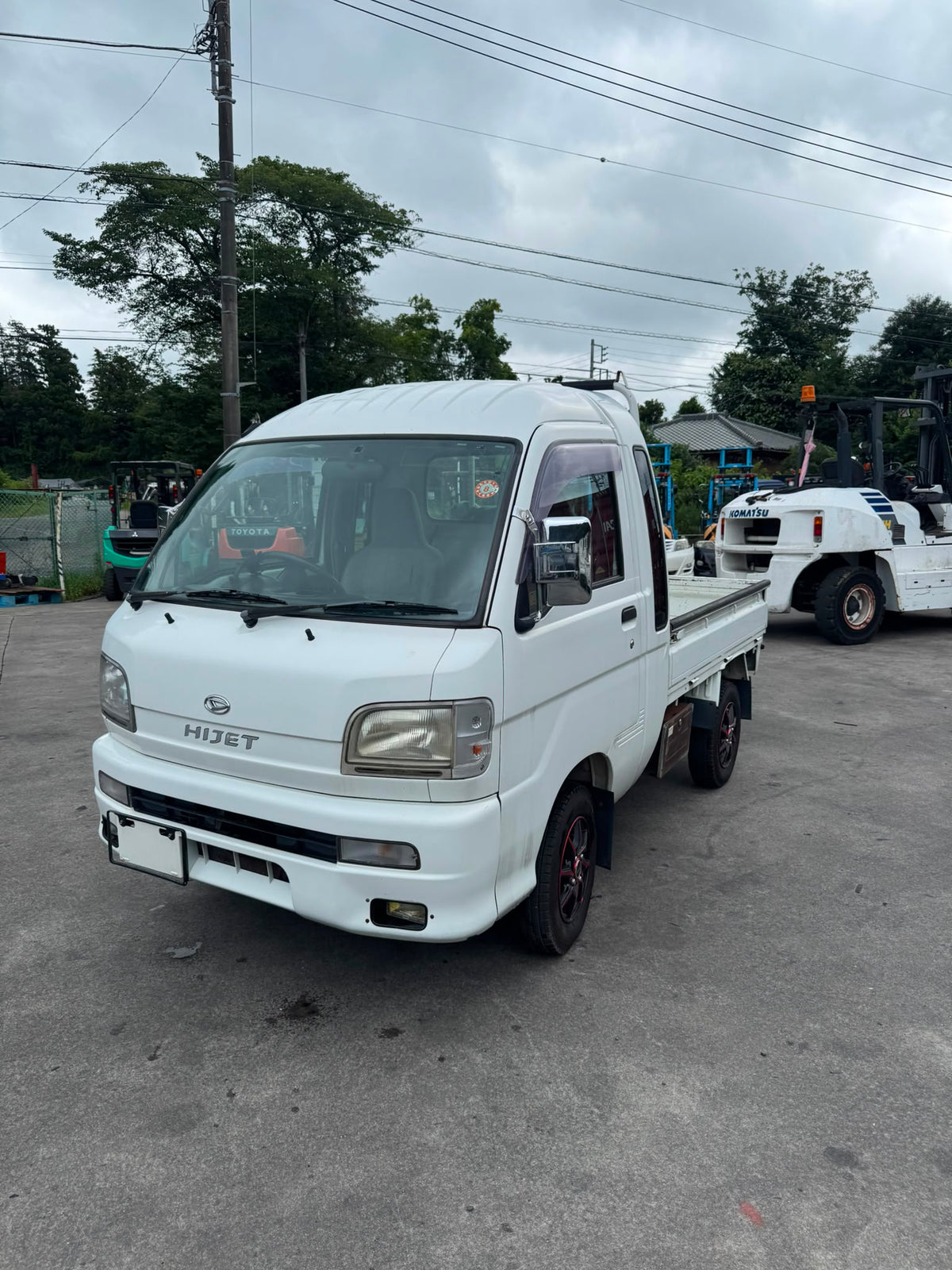 White 2000 Daihatsu Hijet Jumbo 4x4 A/T kei truck, photo 3 of 8