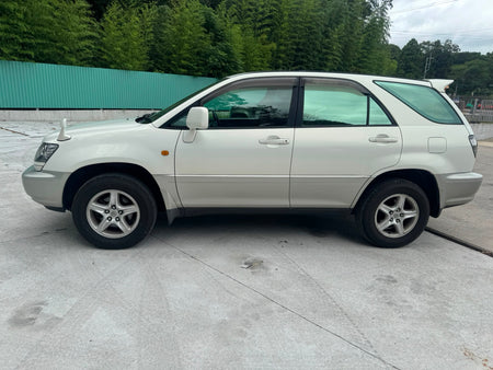 White 2001 Toyota Harrier 4WD SUV, photo 4 of 12