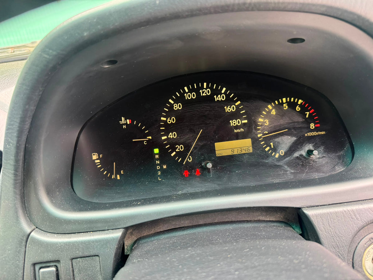 White 2001 Toyota Harrier 4WD SUV, photo 7 of 12