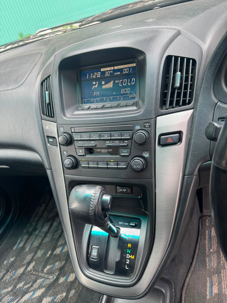 White 2001 Toyota Harrier 4WD SUV, photo 8 of 12