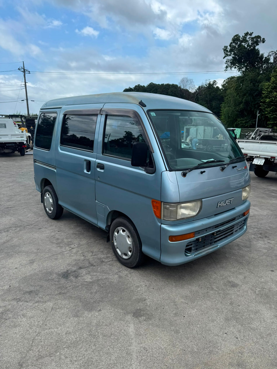Light blue 1998 Daihatsu Hijet Van 4x2, photo 1 of 9