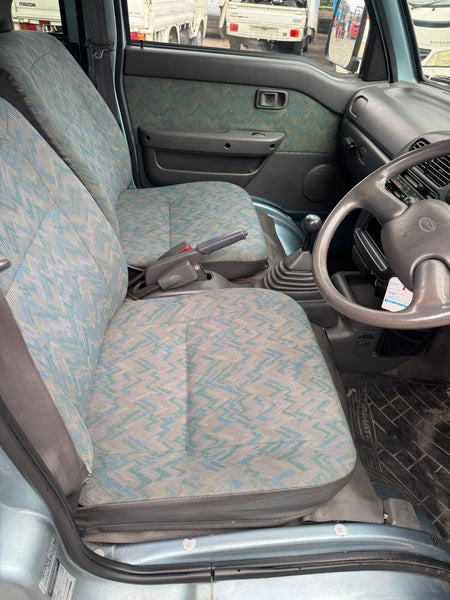 Light blue 1998 Daihatsu Hijet Van 4x2, photo 7 of 9