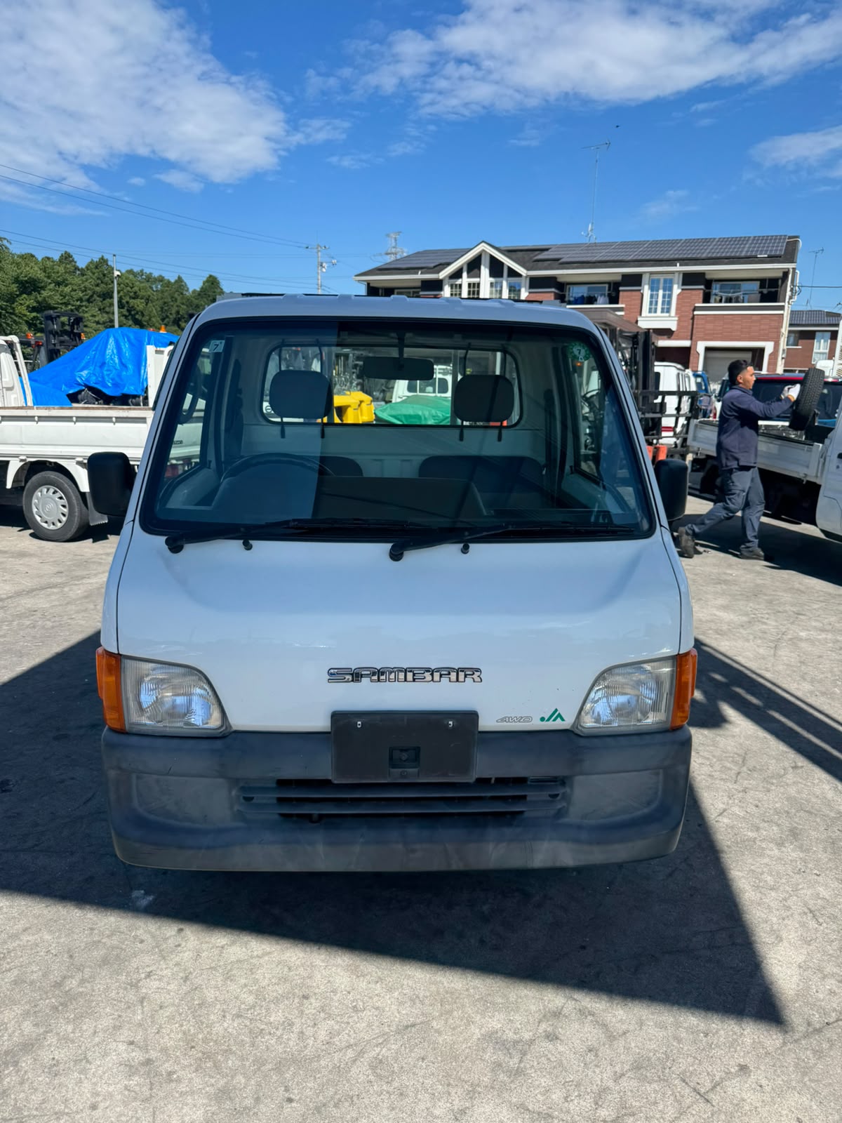 White 2000 Subaru Sambar 4x4 kei truck, photo 2 of 9