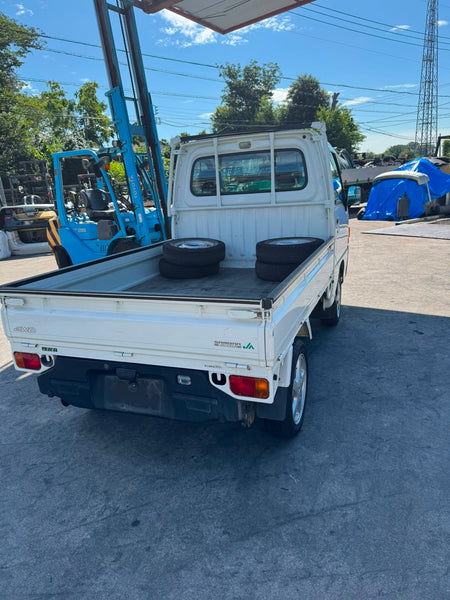 White 2000 Subaru Sambar 4x4 kei truck, photo 5 of 9