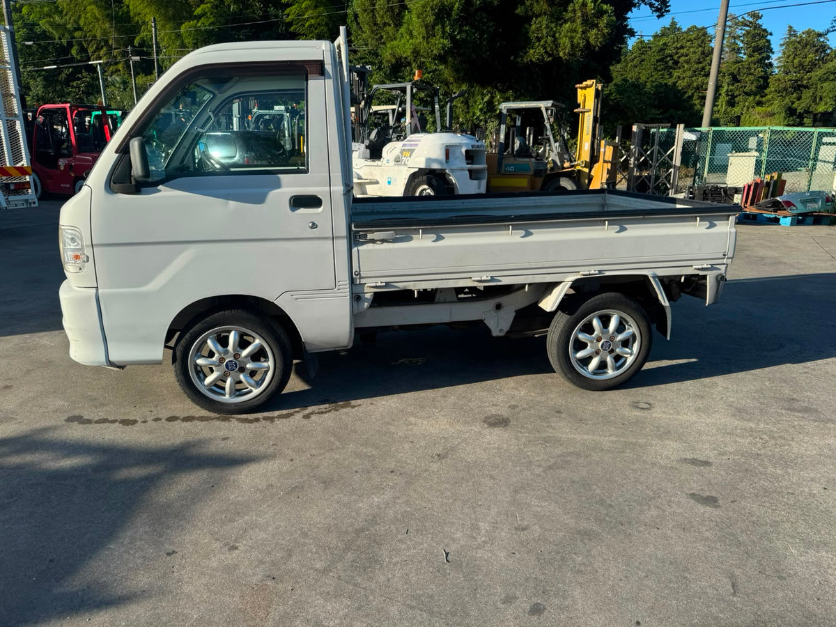 1999 Daihatsu Hijet 4x2 kei truck, photo 2 of 8