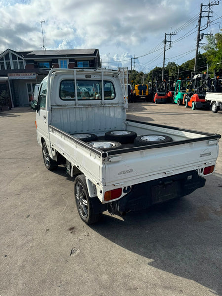White 2001 Subaru Sambar 4x4 kei truck, photo 4 of 7