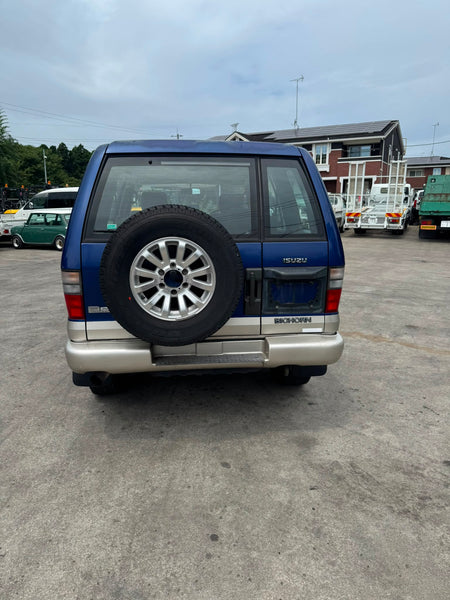 Blue and silver 2000 Isuzu Bighorn Diesel 4WD SUV, photo 5 of 12