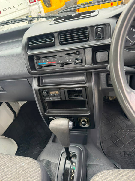 White 1999 Daihatsu Hijet 4x4 kei truck, photo 10 of 10