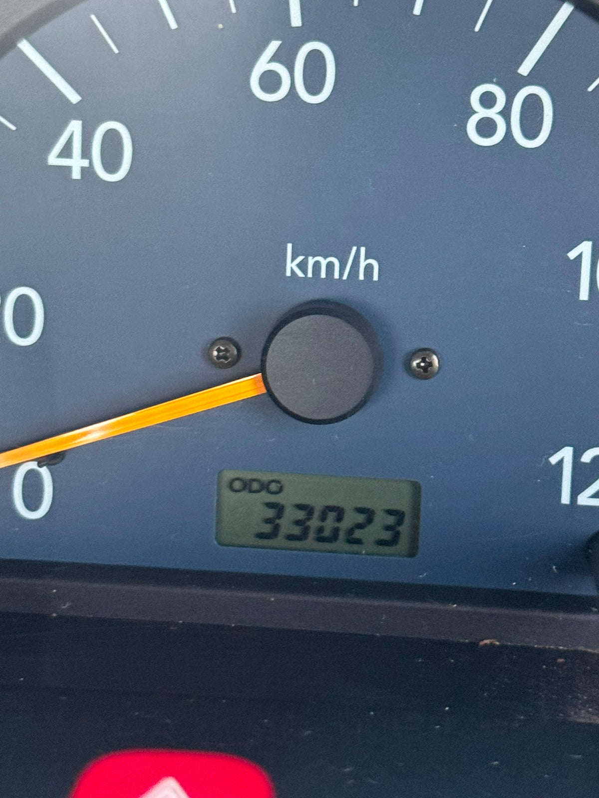 Silver 2000 Suzuki Carry 4x4 kei truck, photo 9 of 10