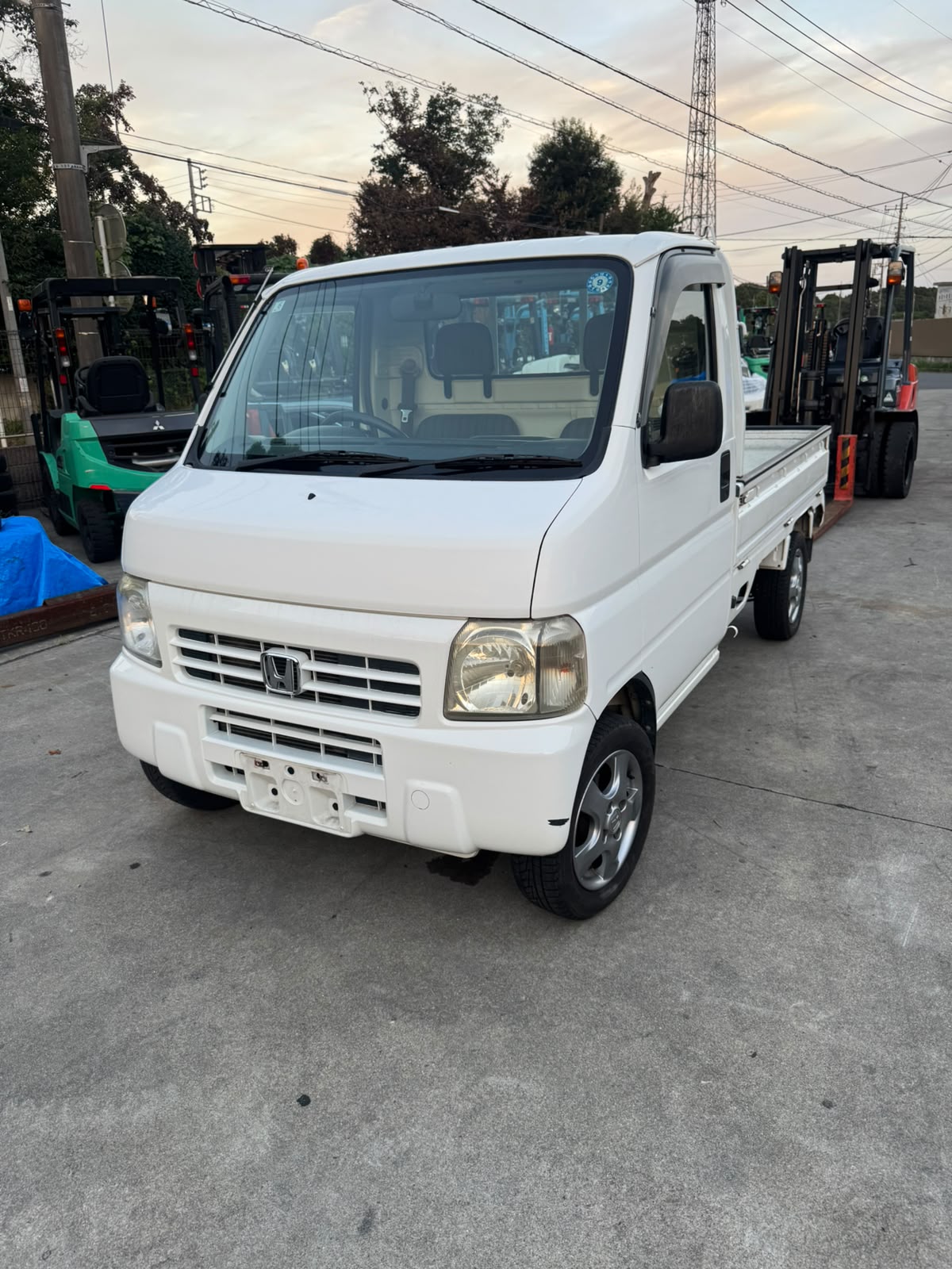 White 2000 Honda Acty 4x4 kei truck