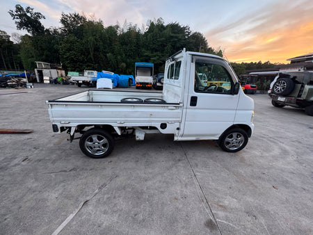 White 2000 Honda Acty 4x4 kei truck, photo 4 of 13