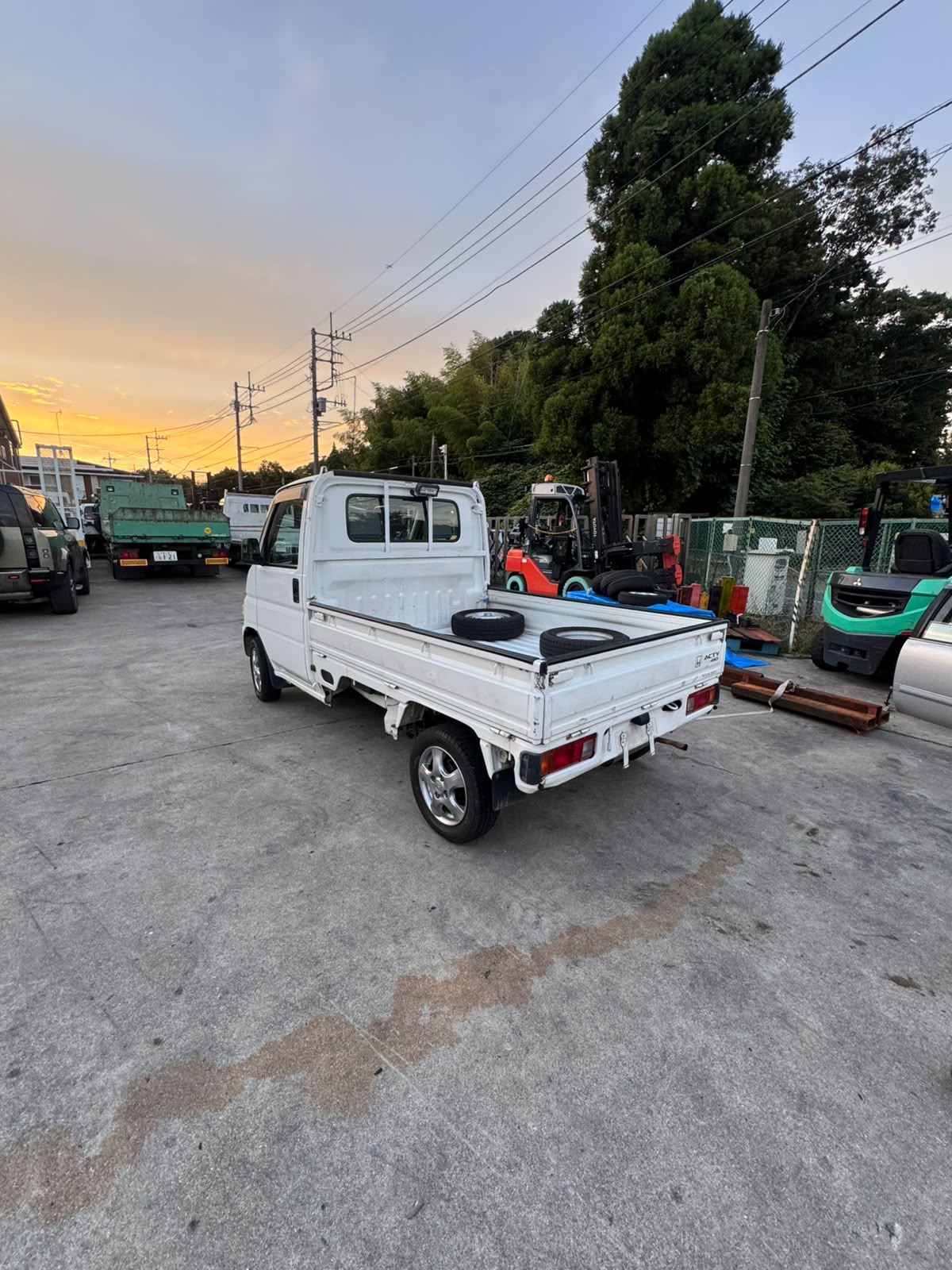 White 2000 Honda Acty 4x4 kei truck, photo 7 of 13